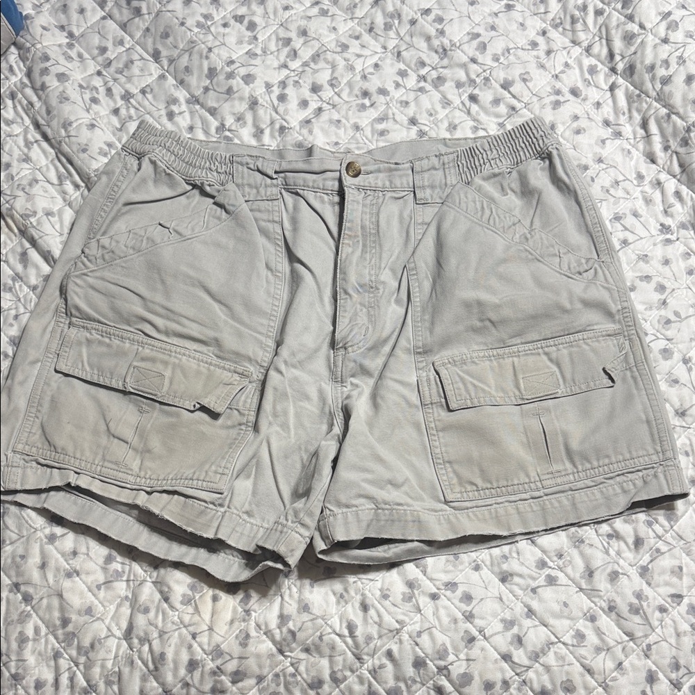 Men’s White Sierra shorts 34